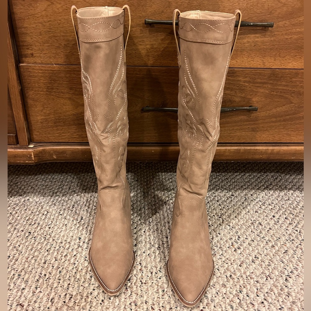 Women's Tan Knee-High Boots